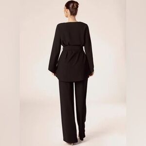 Veiled collection Nadia wide leg belted tunic set. Navy blue. Size XS